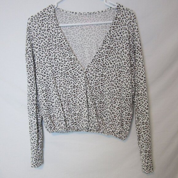 Victoria Secret Heavenly Leopard Print V-Neck Long Sleeve Blouse Womens Small - Picture 1 of 7